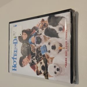 🟡🟡🟡Hotel for dogs